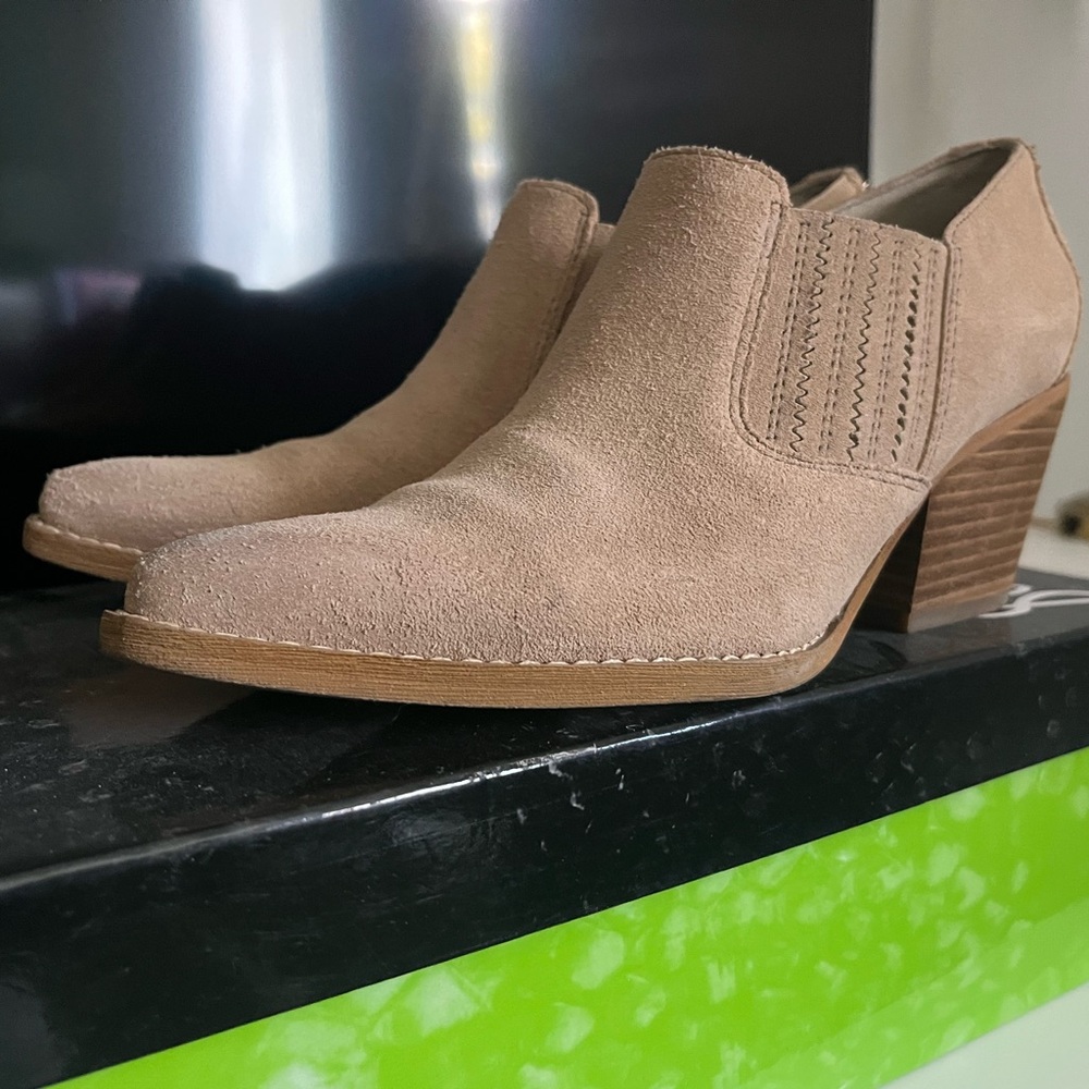 Sam Edelman Oatmeal Suede Ankle Boots